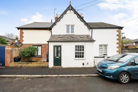 2 bedroom cottage to rent, Hampton Hill,  Hampton,  TW12