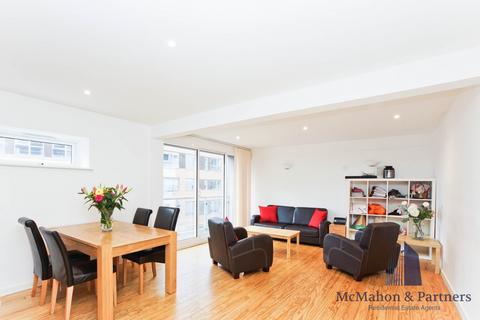 3 bedroom apartment to rent, Quastel House, 32 Long Lane, London, SE1