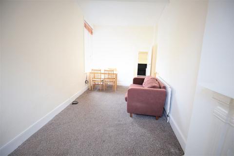 1 bedroom flat to rent, 200 Stoke Newington High Street, London N16