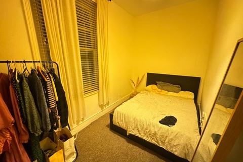 1 bedroom flat to rent, 200 Stoke Newington High Street, London N16