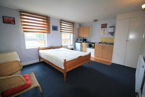 Studio to rent - BEDSIT - Southampton Street, Reading