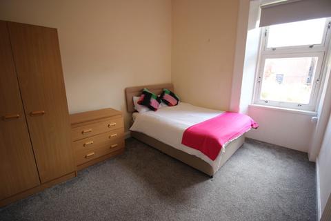 3 bedroom flat to rent, Dowanhill Street, Hyndland, Glasgow, G11