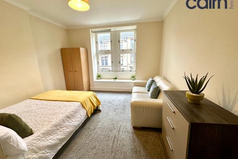 3 bedroom flat to rent, Dowanhill Street, Hyndland, Glasgow, G11