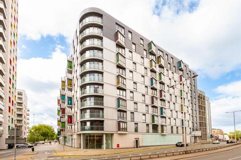 2 bedroom apartment to rent, Hunsaker, Alfred Street, Reading, RG1
