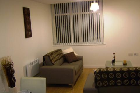 2 bedroom flat to rent, Broadway, Manchester