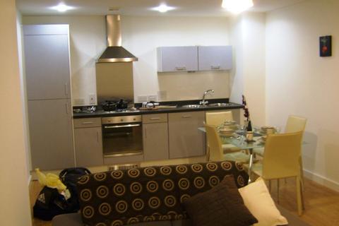 2 bedroom flat to rent, Broadway, Manchester