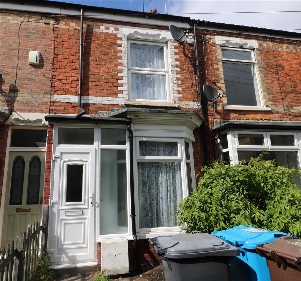 Brentwood Ave, Hardwick Street, Hull 2 bed terraced house £450 pcm (£