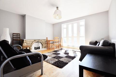 3 bedroom apartment to rent, Wimbourne St, London N1