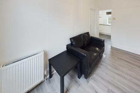 2 bedroom flat to rent, South View Road, Sheffield, S7