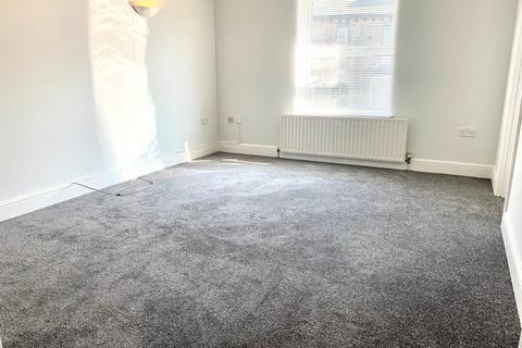 2 bedroom apartment to rent, ORDNANCE ROAD, SO15