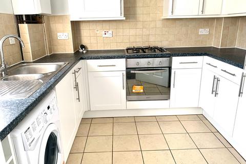 2 bedroom apartment to rent, ORDNANCE ROAD, SO15