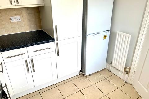 2 bedroom apartment to rent, ORDNANCE ROAD, SO15