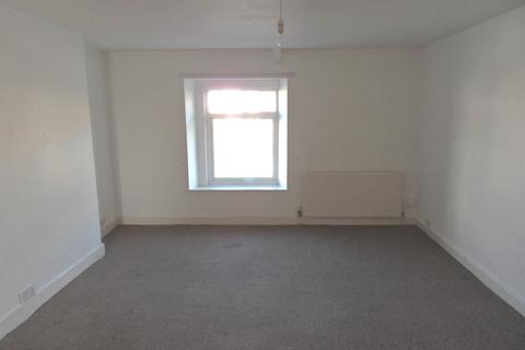 2 bedroom flat to rent, High Street, Hanham, Bristol BS15