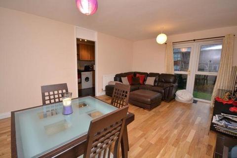 2 bedroom flat to rent, Springfield Close, North Finchley, London, N12 7NT