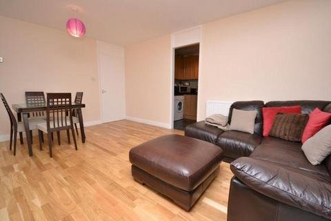 2 bedroom flat to rent, Springfield Close, North Finchley, London, N12 7NT