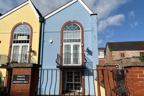 2 bedroom end of terrace house to rent, Stringfellow Mews, Holyrood Street, Chard, Somerset, TA20
