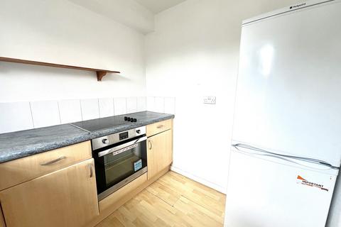 Studio to rent, John Williams Close, London , SE14