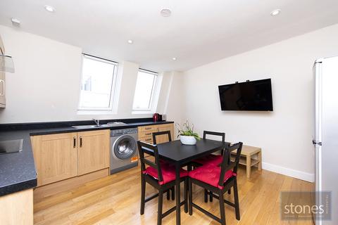 3 bedroom apartment to rent, Camden Road, London, N7