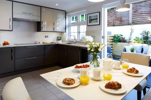 3 bedroom terraced house to rent, Cheval Place, Knightsbridge, London, SW7
