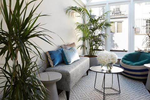 3 bedroom terraced house to rent, Cheval Place, Knightsbridge, London, SW7