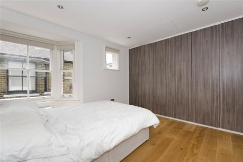 3 bedroom flat to rent, Cruden Street, London