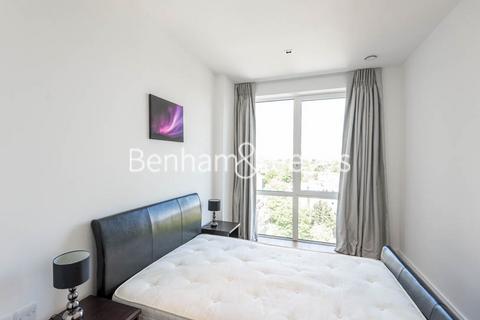 2 bedroom apartment to rent, Longfield Avenue, Ealing W5