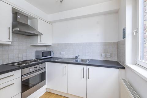 Studio to rent, Bride Street, Islington, , London  N7