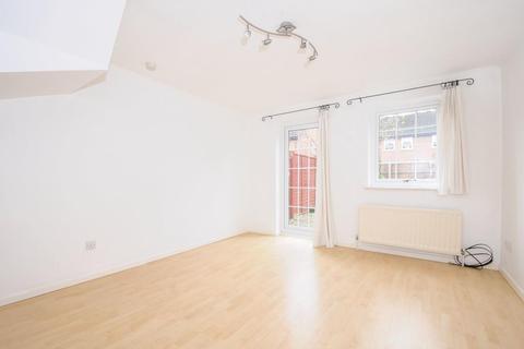 2 bedroom terraced house to rent - Droitwich Close,  Bracknell,  RG12
