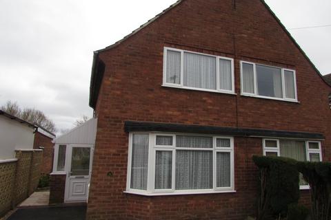 2 bedroom semi-detached house to rent, Sandringham Road,