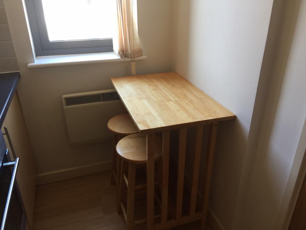 Apartment in Plymouth - View 2