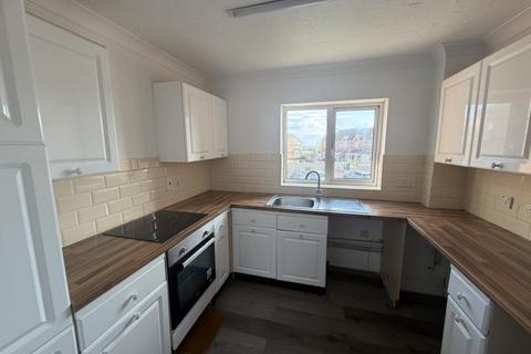 1 bedroom flat to rent, Shamrock House, Weymouth Close, Clacton on Sea, Essex, CO15 1XW