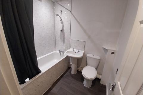 2 bedroom flat to rent, Winifred Street Masbrough Rotherham S60 1LW