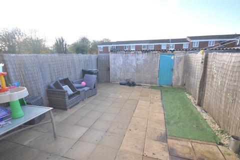 3 bedroom terraced house to rent, Eliot Close, Liden, Swindon, Wiltshire, SN3