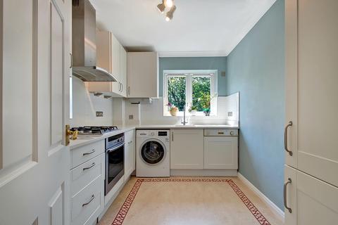 2 bedroom flat to rent, Northwood HA6