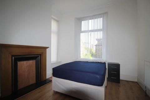 1 bedroom in a house share to rent, Little Horton Lane, , Bradford