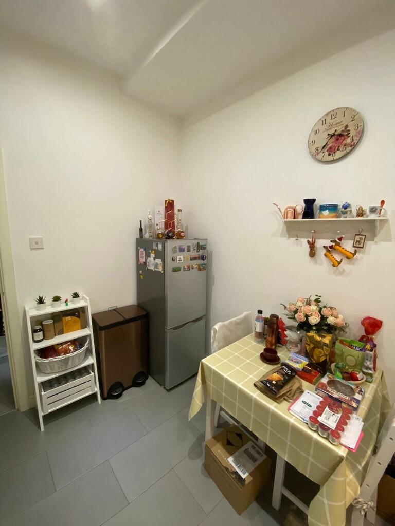 Studio w/c kitchen