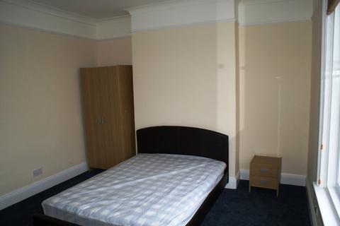 1 bedroom in a house share to rent, St Swithuns Road, Bournemouth