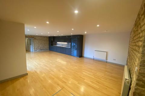 3 bedroom barn conversion to rent, Hall Farm Barns, Caythorpe, NG32