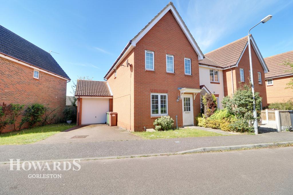 Salk Road, Gorleston 3 bed end of terrace house £200,000