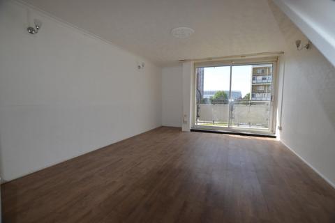 2 bedroom maisonette to rent, Snells Park, Edmonton