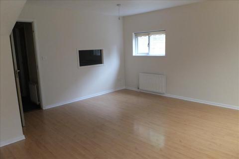 3 bedroom house to rent, Foxwood Close, Feltham, Middlesex, TW13