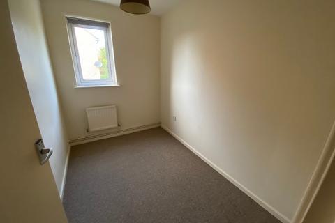 2 bedroom maisonette to rent, Robertson Close, Shenley Church End, Milton Keynes, MK5