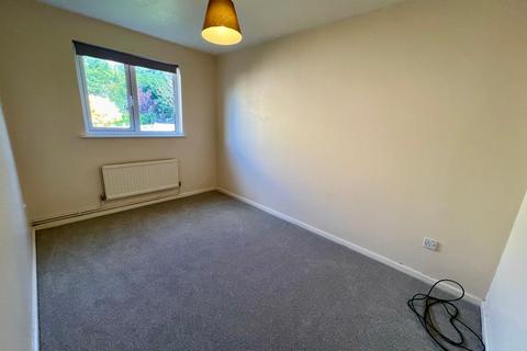 2 bedroom maisonette to rent, Robertson Close, Shenley Church End, Milton Keynes, MK5