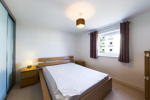 2 bedroom apartment to rent, Morgan House, Pound Hill