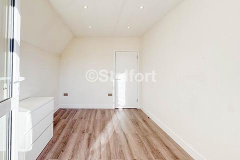 undefined, Archway Road, London, N6