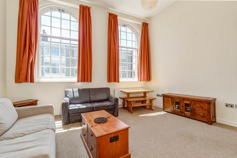 2 bedroom flat for sale, Astor Court, The Barbican, Plymouth