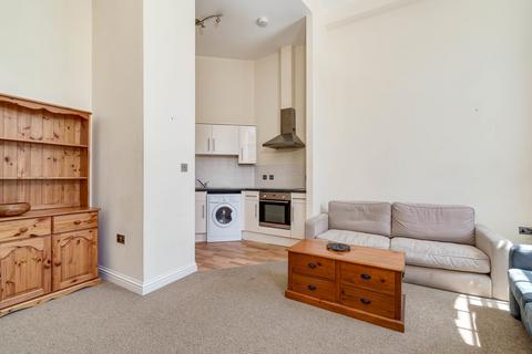2 bedroom flat for sale, Astor Court, The Barbican, Plymouth