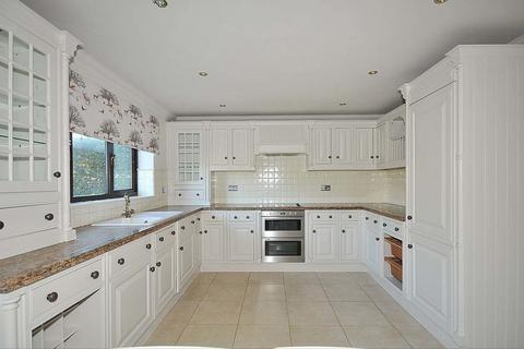 4 bedroom detached house to rent, Aylesby Close, Knutsford