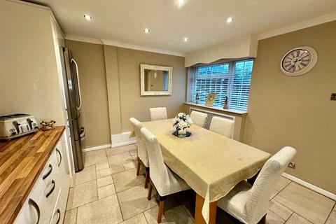 4 bedroom end of terrace house for sale, Palmarsh Road, Orpington, Kent, BR5 3SJ