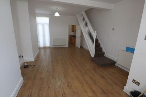 3 bedroom terraced house to rent, Hinton Street, Liverpool